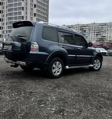 Синий Мицубиси Паджеро Вагон, объемом двигателя 3 л и пробегом 221 тыс. км за 9800 $, фото 1 на Automoto.ua
