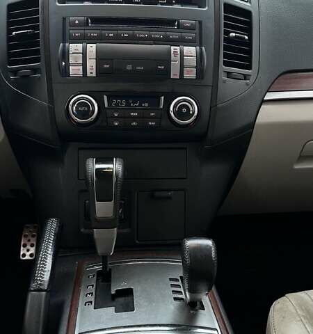 Синий Мицубиси Паджеро Вагон, объемом двигателя 3 л и пробегом 221 тыс. км за 9800 $, фото 9 на Automoto.ua