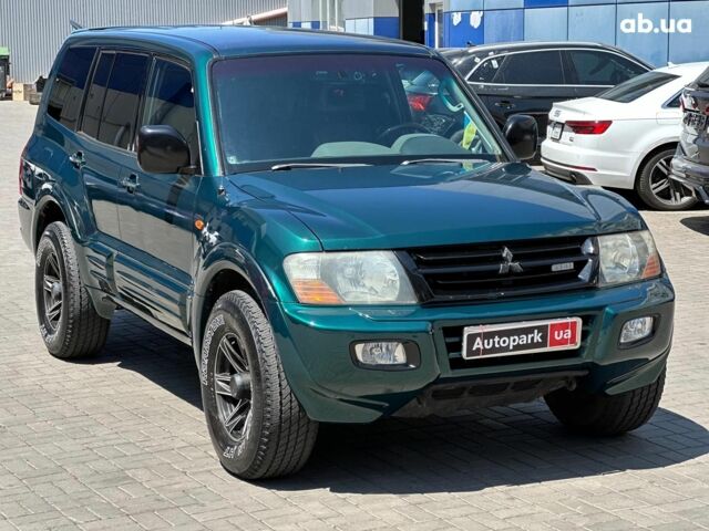 Зеленый Мицубиси Паджеро Вагон, объемом двигателя 3.5 л и пробегом 301 тыс. км за 8290 $, фото 3 на Automoto.ua
