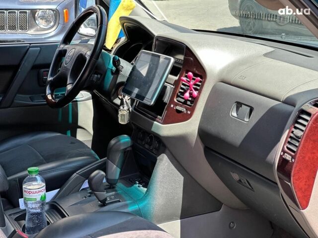 Зеленый Мицубиси Паджеро Вагон, объемом двигателя 3.5 л и пробегом 301 тыс. км за 8290 $, фото 19 на Automoto.ua