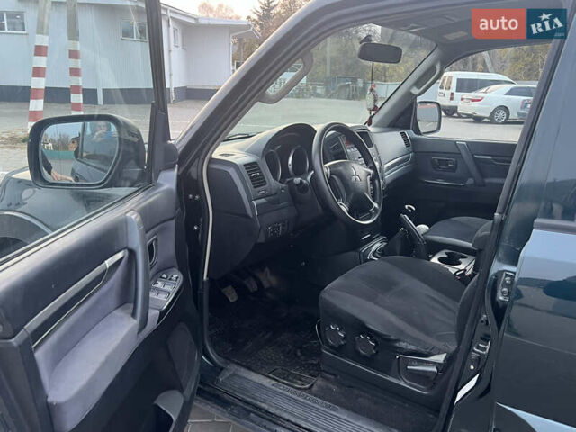 Зеленый Мицубиси Паджеро Вагон, объемом двигателя 3.2 л и пробегом 220 тыс. км за 7200 $, фото 50 на Automoto.ua