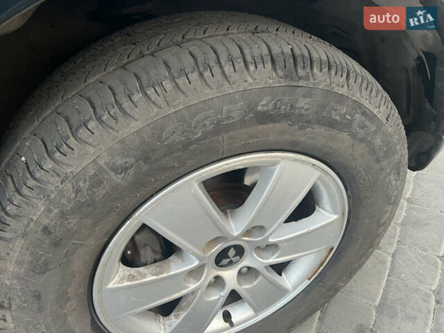 Зеленый Мицубиси Паджеро Вагон, объемом двигателя 3.2 л и пробегом 220 тыс. км за 7200 $, фото 43 на Automoto.ua