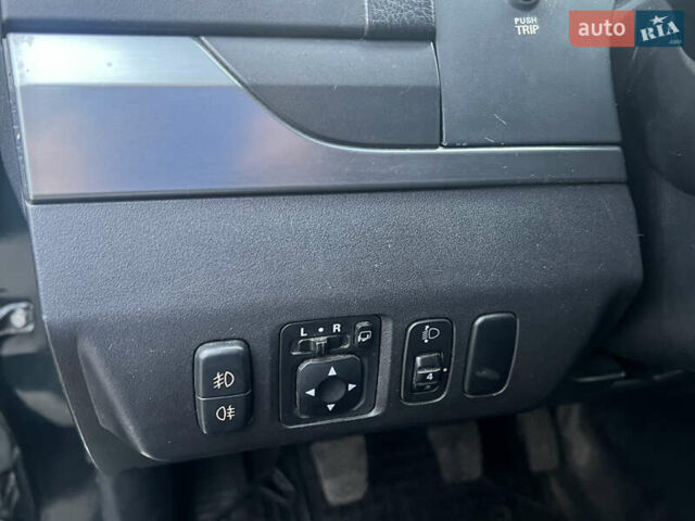 Зеленый Мицубиси Паджеро Вагон, объемом двигателя 3.2 л и пробегом 220 тыс. км за 7200 $, фото 57 на Automoto.ua