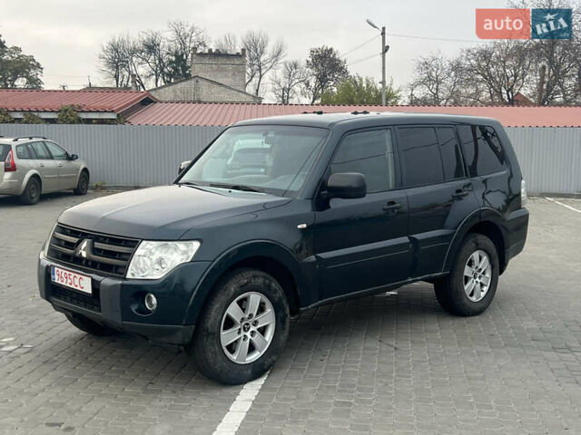 Зеленый Мицубиси Паджеро Вагон, объемом двигателя 3.2 л и пробегом 220 тыс. км за 7200 $, фото 6 на Automoto.ua