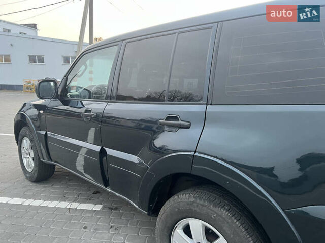 Зеленый Мицубиси Паджеро Вагон, объемом двигателя 3.2 л и пробегом 220 тыс. км за 7200 $, фото 32 на Automoto.ua