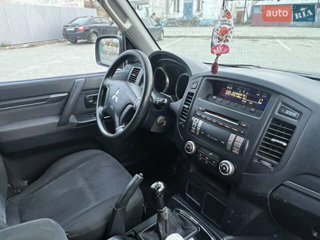 Зеленый Мицубиси Паджеро Вагон, объемом двигателя 3.2 л и пробегом 220 тыс. км за 7200 $, фото 69 на Automoto.ua