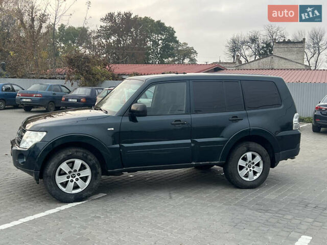 Зеленый Мицубиси Паджеро Вагон, объемом двигателя 3.2 л и пробегом 220 тыс. км за 7200 $, фото 7 на Automoto.ua
