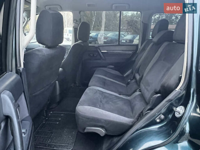 Зеленый Мицубиси Паджеро Вагон, объемом двигателя 3.2 л и пробегом 220 тыс. км за 7200 $, фото 64 на Automoto.ua