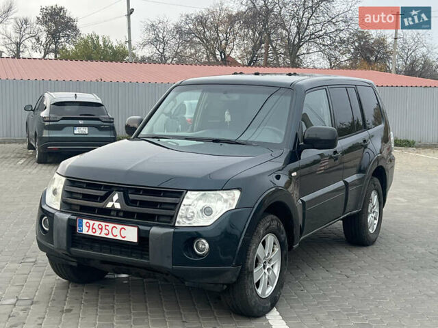 Зеленый Мицубиси Паджеро Вагон, объемом двигателя 3.2 л и пробегом 220 тыс. км за 7200 $, фото 5 на Automoto.ua