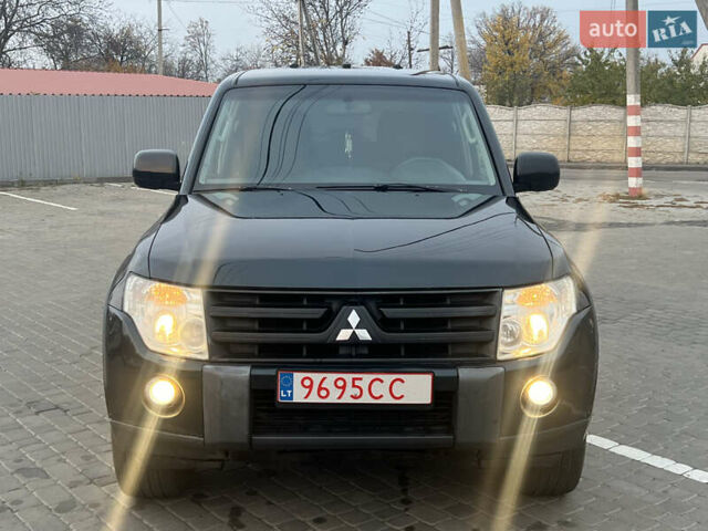 Зеленый Мицубиси Паджеро Вагон, объемом двигателя 3.2 л и пробегом 220 тыс. км за 7200 $, фото 47 на Automoto.ua