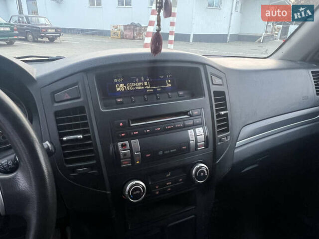 Зеленый Мицубиси Паджеро Вагон, объемом двигателя 3.2 л и пробегом 220 тыс. км за 7200 $, фото 58 на Automoto.ua