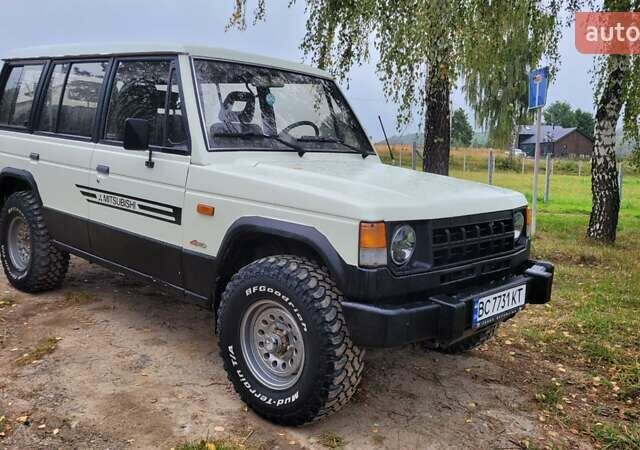 Белый Мицубиси Паджеро, объемом двигателя 2.95 л и пробегом 241 тыс. км за 7500 $, фото 6 на Automoto.ua