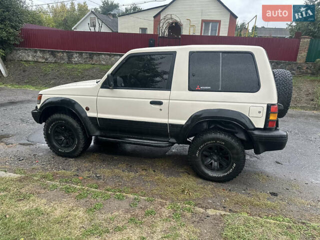 Білий Міцубісі Паджеро, об'ємом двигуна 2.97 л та пробігом 280 тис. км за 6400 $, фото 2 на Automoto.ua