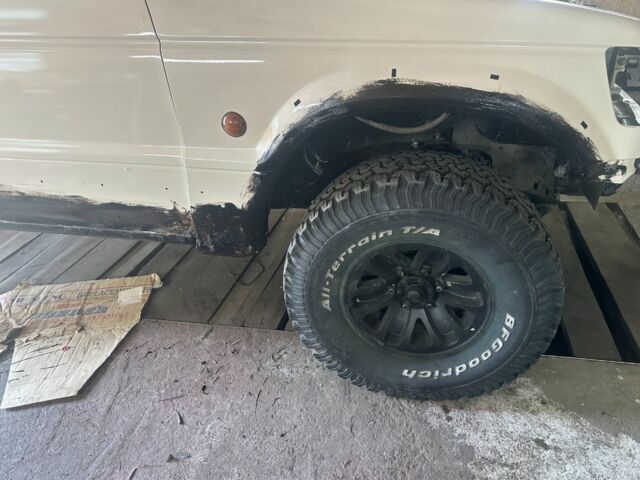 Белый Мицубиси Паджеро, объемом двигателя 3 л и пробегом 280 тыс. км за 6400 $, фото 10 на Automoto.ua