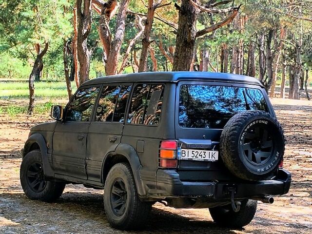 Білий Міцубісі Паджеро, об'ємом двигуна 2.8 л та пробігом 300 тис. км за 3800 $, фото 2 на Automoto.ua