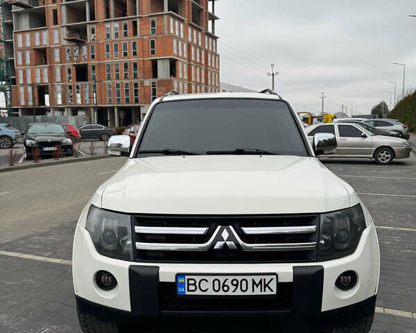 Білий Міцубісі Паджеро, об'ємом двигуна 2.97 л та пробігом 245 тис. км за 9850 $, фото 9 на Automoto.ua