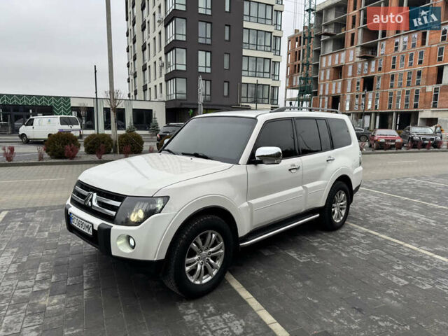 Білий Міцубісі Паджеро, об'ємом двигуна 2.97 л та пробігом 245 тис. км за 8900 $, фото 1 на Automoto.ua