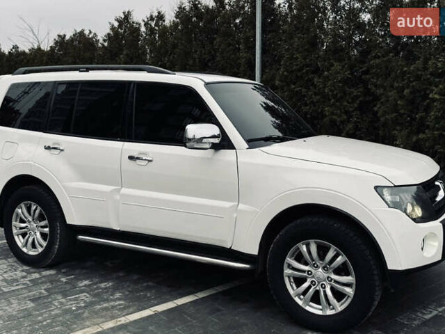 Білий Міцубісі Паджеро, об'ємом двигуна 2.97 л та пробігом 245 тис. км за 9850 $, фото 22 на Automoto.ua