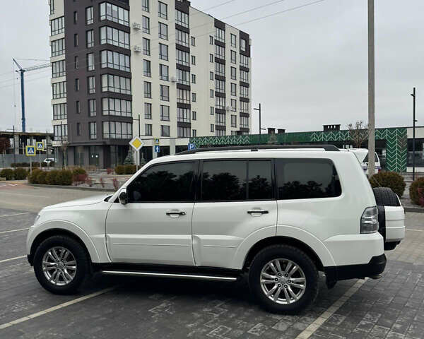 Білий Міцубісі Паджеро, об'ємом двигуна 2.97 л та пробігом 245 тис. км за 9850 $, фото 7 на Automoto.ua