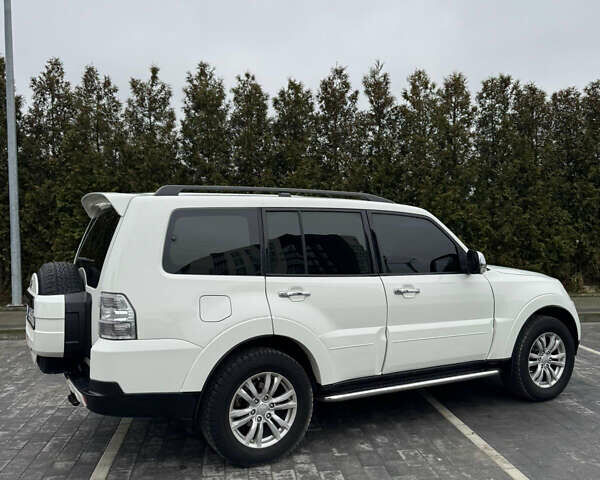 Білий Міцубісі Паджеро, об'ємом двигуна 2.97 л та пробігом 245 тис. км за 9850 $, фото 4 на Automoto.ua