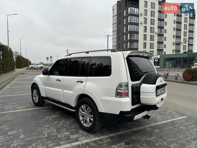 Білий Міцубісі Паджеро, об'ємом двигуна 2.97 л та пробігом 245 тис. км за 8900 $, фото 16 на Automoto.ua