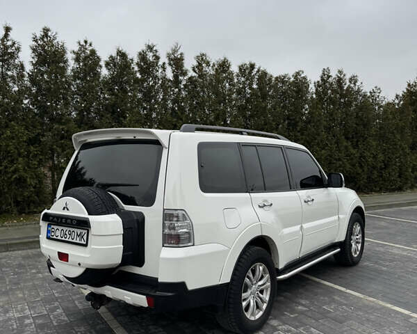 Білий Міцубісі Паджеро, об'ємом двигуна 2.97 л та пробігом 245 тис. км за 8900 $, фото 42 на Automoto.ua