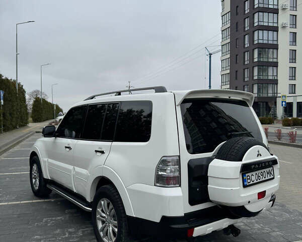Білий Міцубісі Паджеро, об'ємом двигуна 2.97 л та пробігом 245 тис. км за 9850 $, фото 38 на Automoto.ua