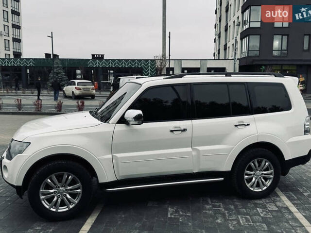 Білий Міцубісі Паджеро, об'ємом двигуна 2.97 л та пробігом 245 тис. км за 9850 $, фото 14 на Automoto.ua
