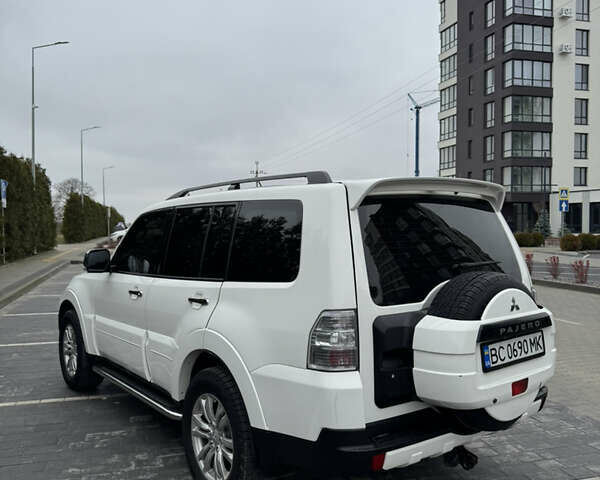 Білий Міцубісі Паджеро, об'ємом двигуна 2.97 л та пробігом 245 тис. км за 8900 $, фото 38 на Automoto.ua