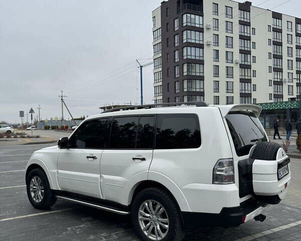 Білий Міцубісі Паджеро, об'ємом двигуна 2.97 л та пробігом 245 тис. км за 9850 $, фото 3 на Automoto.ua