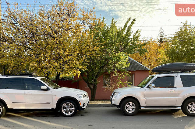 Белый Мицубиси Паджеро, объемом двигателя 2.97 л и пробегом 310 тыс. км за 13900 $, фото 7 на Automoto.ua