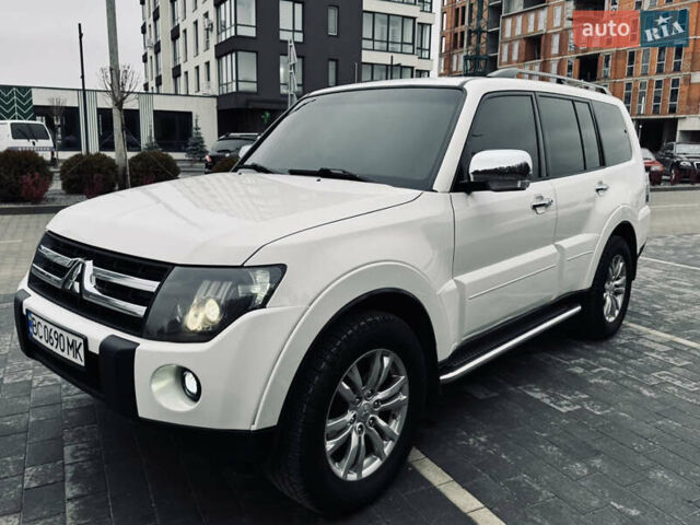Білий Міцубісі Паджеро, об'ємом двигуна 2.97 л та пробігом 245 тис. км за 9850 $, фото 23 на Automoto.ua
