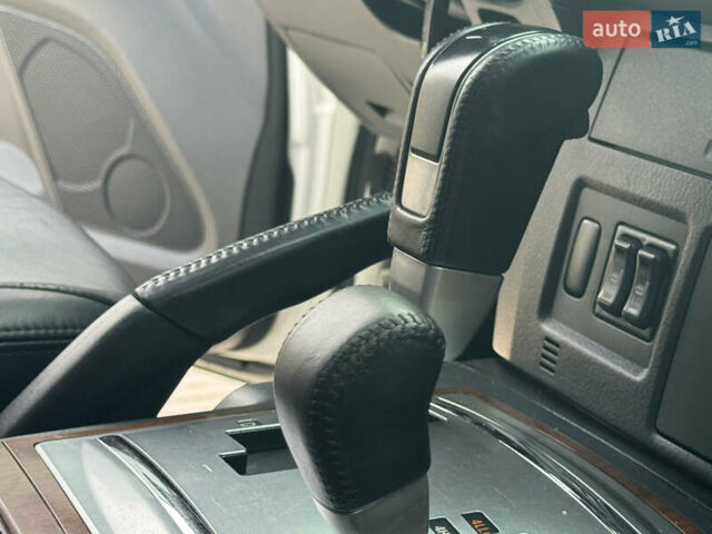 Белый Мицубиси Паджеро, объемом двигателя 3 л и пробегом 197 тыс. км за 12900 $, фото 30 на Automoto.ua