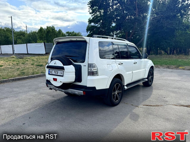 Білий Міцубісі Паджеро, об'ємом двигуна 3 л та пробігом 159 тис. км за 11900 $, фото 6 на Automoto.ua