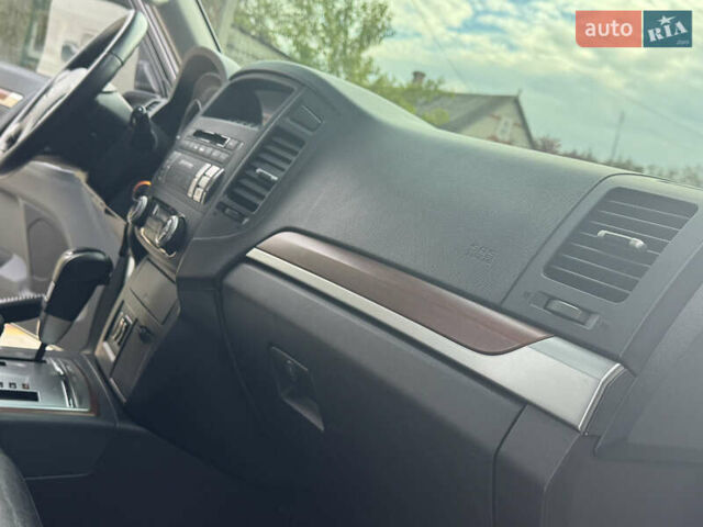 Белый Мицубиси Паджеро, объемом двигателя 3 л и пробегом 197 тыс. км за 12900 $, фото 34 на Automoto.ua