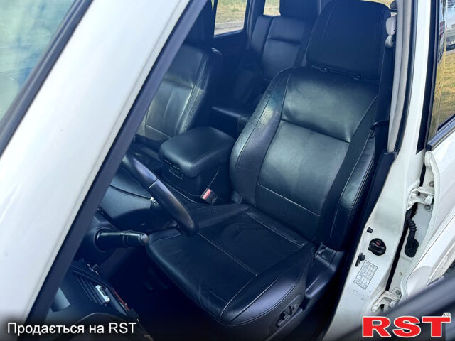 Білий Міцубісі Паджеро, об'ємом двигуна 3 л та пробігом 159 тис. км за 11900 $, фото 10 на Automoto.ua