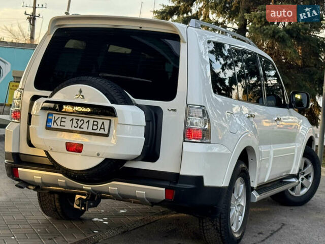 Белый Мицубиси Паджеро, объемом двигателя 3 л и пробегом 197 тыс. км за 12900 $, фото 11 на Automoto.ua