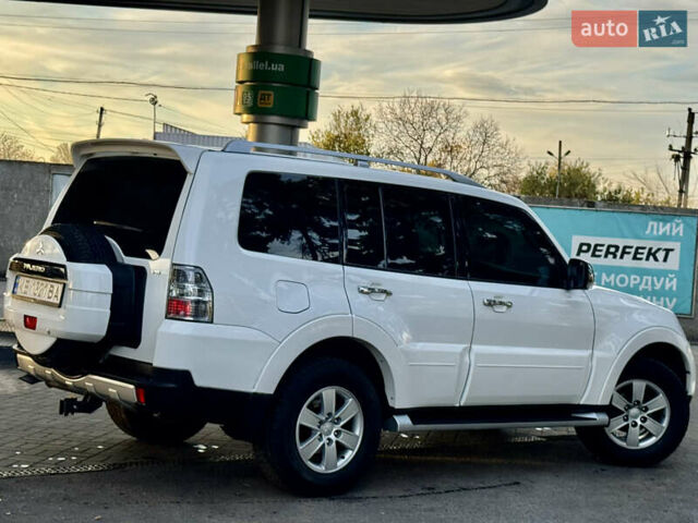 Белый Мицубиси Паджеро, объемом двигателя 3 л и пробегом 197 тыс. км за 12900 $, фото 13 на Automoto.ua