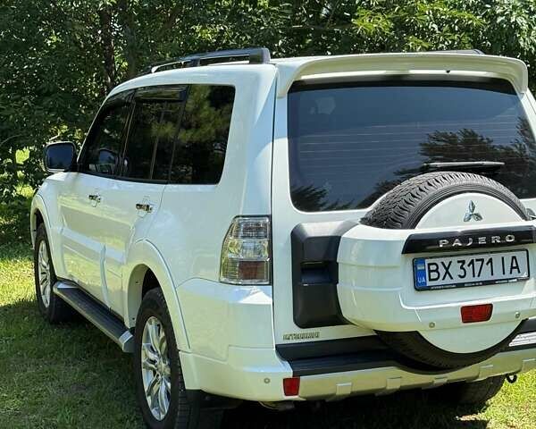 Белый Мицубиси Паджеро, объемом двигателя 3.2 л и пробегом 82 тыс. км за 27000 $, фото 14 на Automoto.ua
