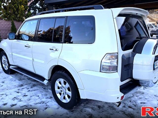 Белый Мицубиси Паджеро, объемом двигателя 3.5 л и пробегом 220 тыс. км за 14500 $, фото 12 на Automoto.ua