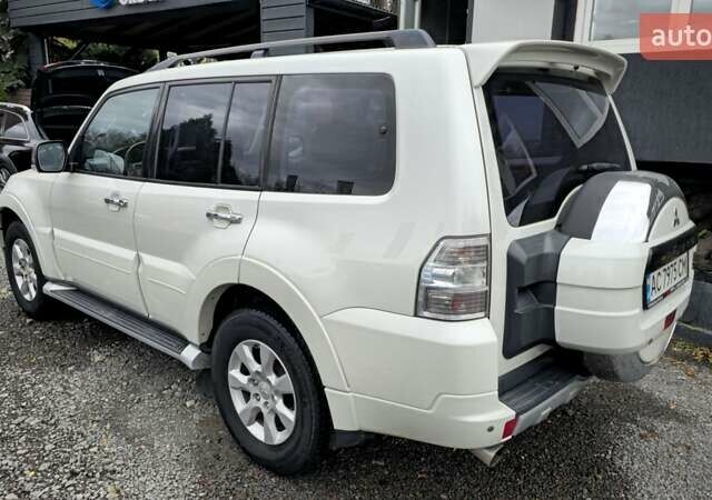 Белый Мицубиси Паджеро, объемом двигателя 3.5 л и пробегом 232 тыс. км за 14700 $, фото 7 на Automoto.ua