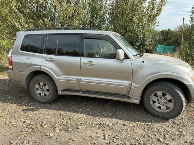 Бежевый Мицубиси Паджеро, объемом двигателя 3 л и пробегом 264 тыс. км за 7950 $, фото 2 на Automoto.ua