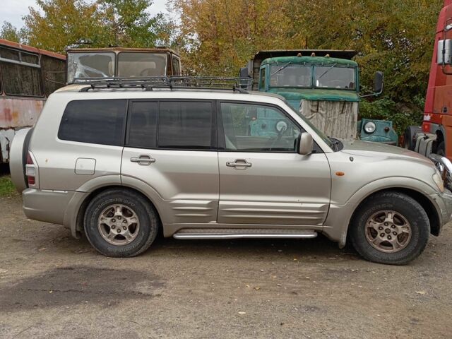 Міцубісі Паджеро 2005 у Каневе на Automoto.ua Бежевий Міцубісі Паджеро, об'ємом двигуна 0 л та пробігом 370 тис. км за 1425 $, фото 1 на Automoto.ua