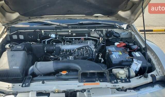 Бежевий Міцубісі Паджеро, об'ємом двигуна 2.97 л та пробігом 187 тис. км за 12900 $, фото 17 на Automoto.ua