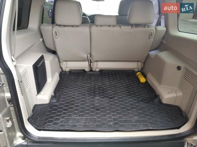 Бежевий Міцубісі Паджеро, об'ємом двигуна 3.2 л та пробігом 245 тис. км за 15300 $, фото 38 на Automoto.ua