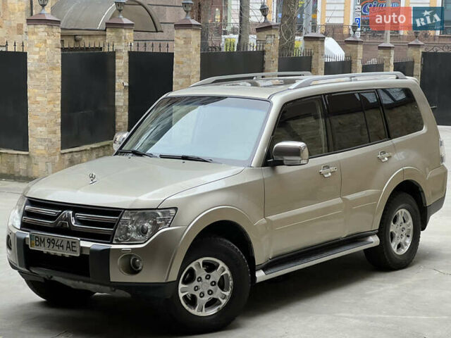 Бежевый Мицубиси Паджеро, объемом двигателя 2.97 л и пробегом 163 тыс. км за 12000 $, фото 4 на Automoto.ua
