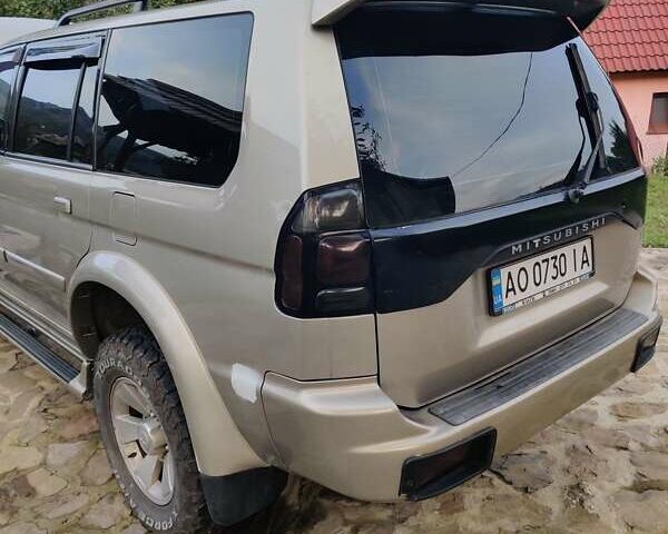Бежевий Міцубісі Паджеро, об'ємом двигуна 3 л та пробігом 187 тис. км за 8900 $, фото 3 на Automoto.ua