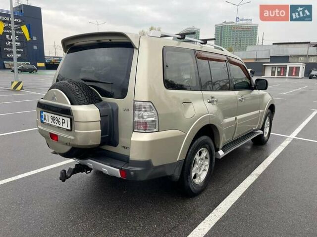 Міцубісі Паджеро 2007 у Києві на Automoto.ua Бежевий Міцубісі Паджеро, об'ємом двигуна 2.97 л та пробігом 259 тис. км за 11500 $, фото 2 на Automoto.ua