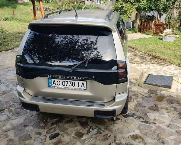 Бежевий Міцубісі Паджеро, об'ємом двигуна 3 л та пробігом 187 тис. км за 8900 $, фото 11 на Automoto.ua