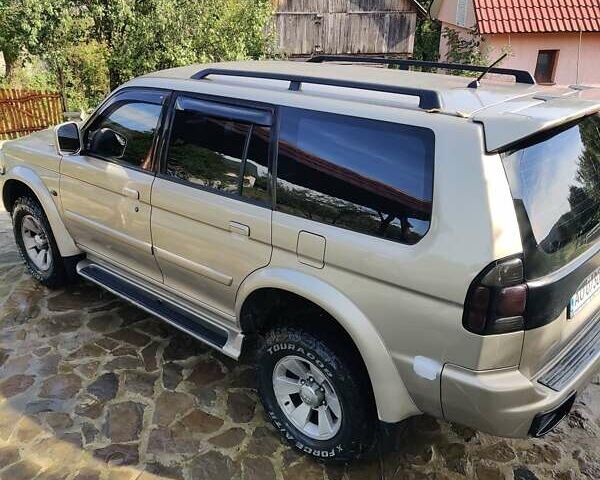 Бежевий Міцубісі Паджеро, об'ємом двигуна 3 л та пробігом 187 тис. км за 8900 $, фото 14 на Automoto.ua